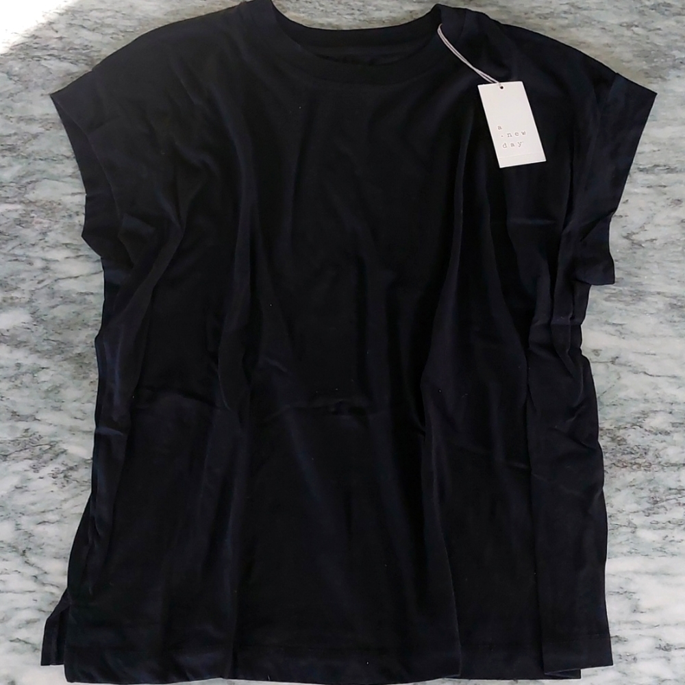 A new day black tee
